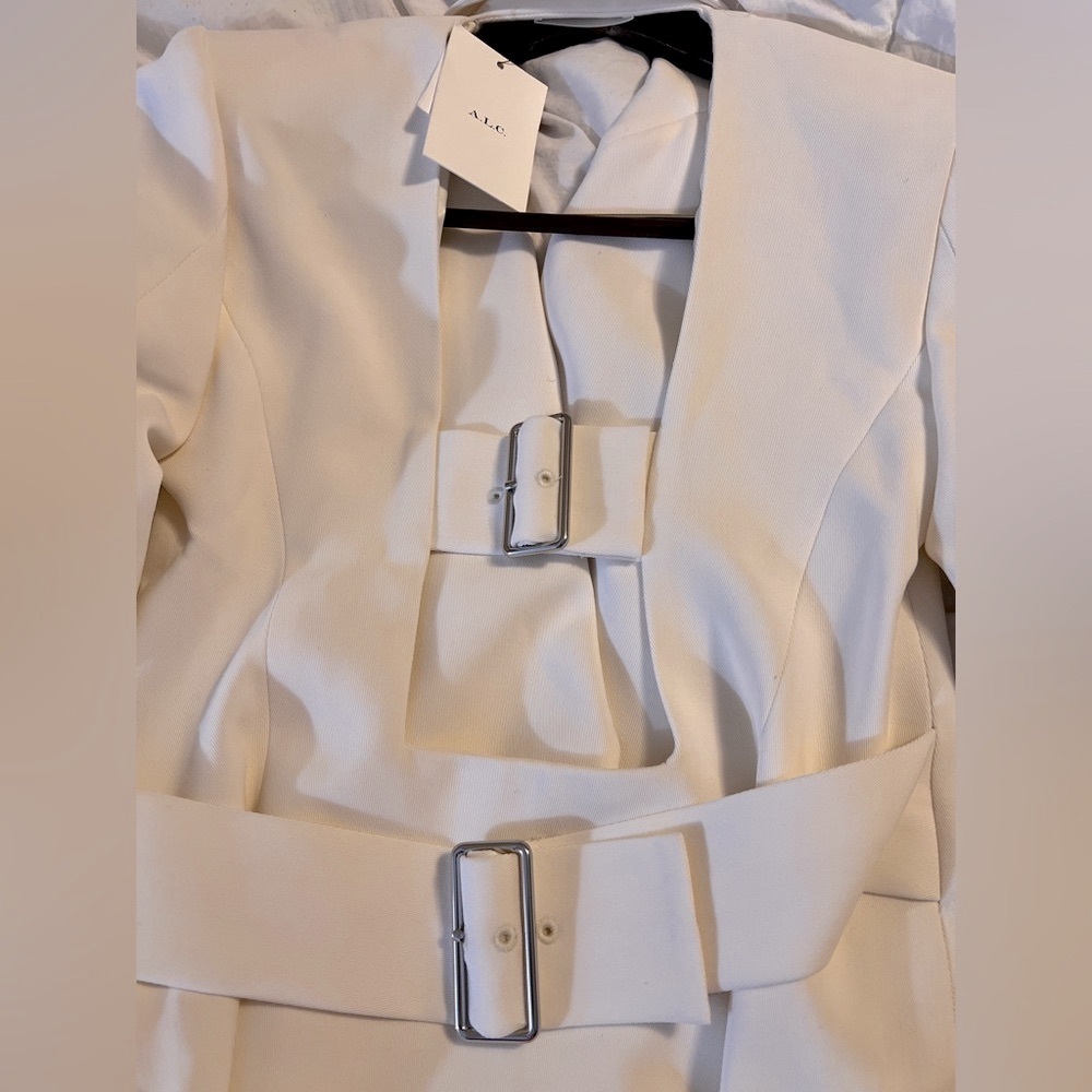 White Blazer Dress - Sz 4 - Picture 10 of 11